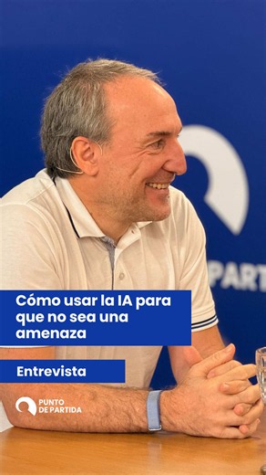 ¿Cómo usar la Inteligencia Artificial sin que se convierta en una amenaza? La Inteligencia Artificial ya forma parte de nuestra vida cotidiana y plantea nuevos desafíos para la educación, el trabajo y la sociedad. ¿Cómo podemos aprovechar sus herramientas sin perder de vista sus riesgos y límites? En Punto de Partida, Federico Lix Klett habla sobre el presente y el futuro de la IA, sus posibilidades y la importancia de aprender a utilizarla de manera responsable. ▶️ Mirá Punto de Partida todos l
