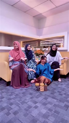 Love seeing @MimiFly use sign language in her music video! It’s inspiring to see more people learning. Our CX team started the sign language programme last year, and we’re excited to have more colleagues learn and make communication easier for everyone 💜 #mimifly #serumpundancechallenge #serumpun