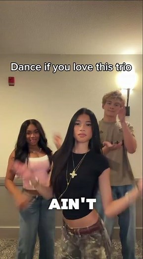 We’re dancing! #alyssa #kaidoleeroberts #sydney