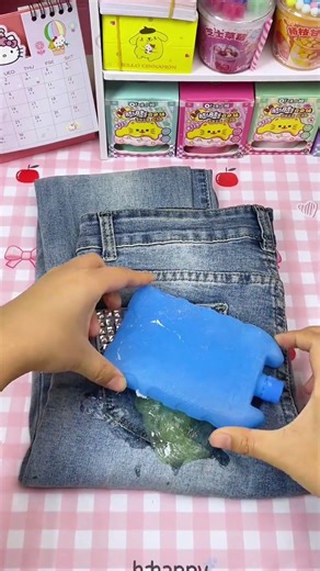 Debunking Chewing Gum Removal: Ice Cubes vs. Jeans DIY CleaningHack LifeHacks