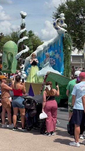 Dissecting The Frog - Djaspor #disneyworld #parade #edm #bigroom #edmtiktok