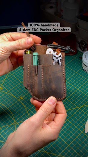 Minimalist Leather EDC Organizer with 4 slots | Handmade in My Workshop #leathercraft
