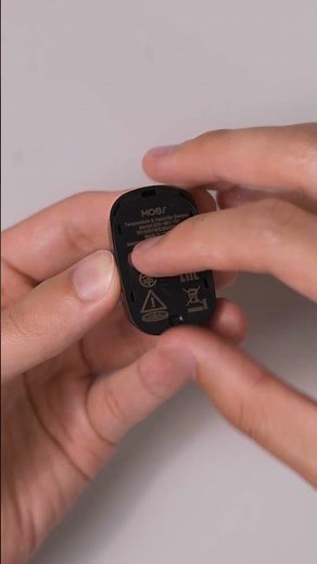 Unboxing the moes Smart Temperature and Humidity Sensor