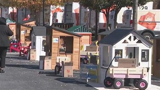 Toys for Tots kicks off holiday season with veteran donation