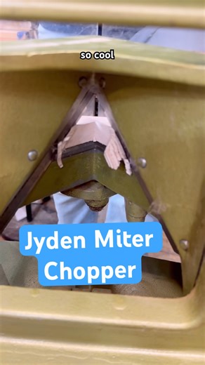 Jyden miter chopper using 2 blades to cut perfect 45° miters #workshop #woodworking #pictureframe