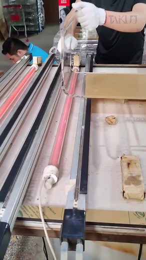 Pembengkokan suhu tinggi akrilik #potongakrilik #lampuakrilik #photoframe #photoframefactroy #ledphotoframe #lightingphotoframe #acrylicsigns #acrylicsign #acrylicmenu #acrylicmenusign #laserprinting #laserprint #ledmenu #menuled #ledmenufactory #ledmenufactory #photoframeid1 #foryou #fypシ