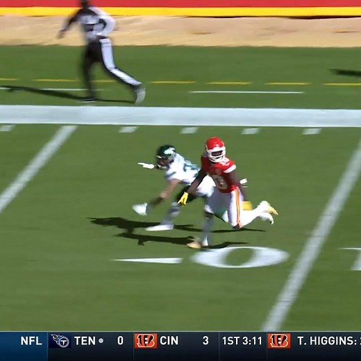 The Kansas City Chiefs convert on a fake punt, then Patrick Mahomes to Tyreek Hill for a TD on the next play! 📺: #NYJvsKC on CBS 📱: NFL app // Yahoo Sports app | NFL