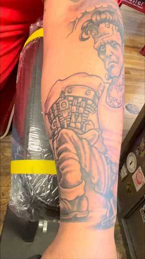 Art I created… hand drawn and installed while you wait… #mckeagart #mckeag #instagood #fashion #beautiful #happy #cute #tbt #vibes #followme #picoftheday #follow #me #selfie #art #instadaily #friends #repost #nature #fun #style #drawing #artist #tattoo | McKeag Art