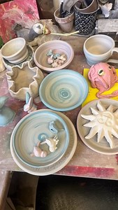 Busy pottery ! It’s been a wonderfully crazy few weeks of everything from private one to ones, hen parties and old and new visitors turned friends visiting the pottery . I truly love my job watching people be inspired by what they create ☺️#inspiration #inspire #potterybox #potterylessons #getcreative #pottery #sculpture #learn #potterylove #throwing #potterystudio #potteryparty | Pottery Box