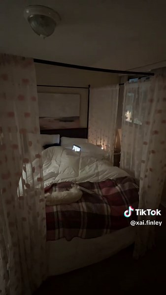 Best Bed Rot Day Ever - Rainy Relaxation ASMR