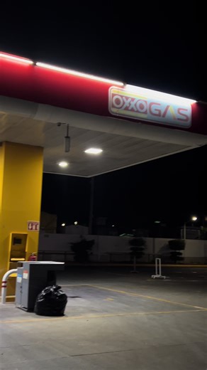 “Con las luces azules pa que de frente les calee”😮‍💨🤌🏻 #fypシ #civictuned #em1 #modifiedcars