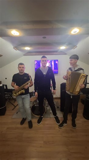 Adrian Pasoń on Instagram: "Najpiękniejsza dziewczyno!🥰🤩"