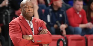 Former Saint John's head coach Mike Anderson to file lawsuit against school amid Rick Pitino rumors