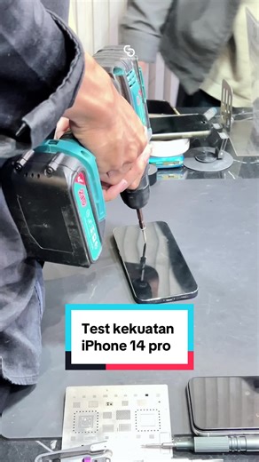 Sekuat ini LCD iPhone 14 Pro 🤯 #cuangadgetservice #service #serviceiphonejatinangor #iphone14pro
