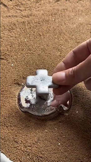 Casting Process Into Horned Silver Cross, Smelting Production Process in Sand