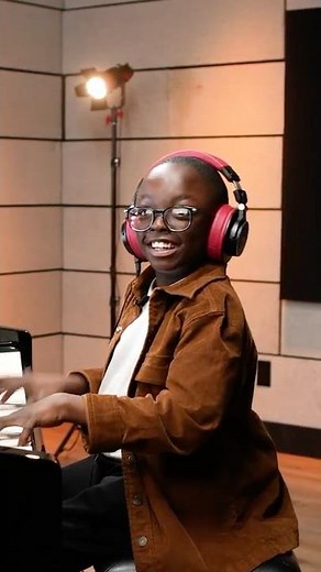 Watch As A 12-Year-Old Decodes a Song in Seconds #pianote #judekofie #theclash