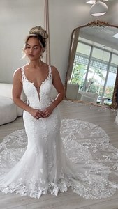 Sneakypeaaakeey spring’25💕💕💕#miamibride #weddingdress | Brides of Florida