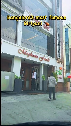 Bengaluru most famous Meghana Biriyani #bengaluru #foodblogger #streetfood #biriyani #viral.