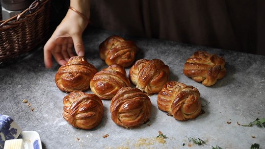 436K views · 16K reactions | My cookbook is finally out in the world, and with it, this beautiful Swedish Cardamom Bun recipe. It is deceptively simple and sure to impress, with swirls of soft dough, spiced insides, and caramelized outsides. The link is in my bio to order your copy! Available in stores wherever books are sold. | Turkuaz Kitchen | Facebook