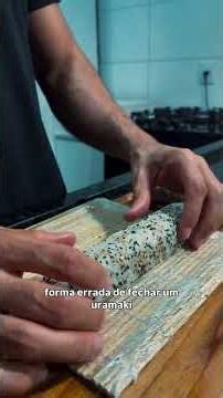 Uramaki em espiral. Por que? #salmon #sushi #sushiemcasa