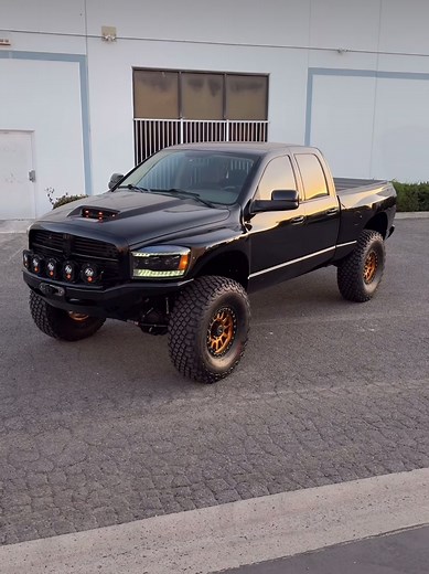 Gorgeous 3rd Gen Ram 2500 Built by CJC Off Road