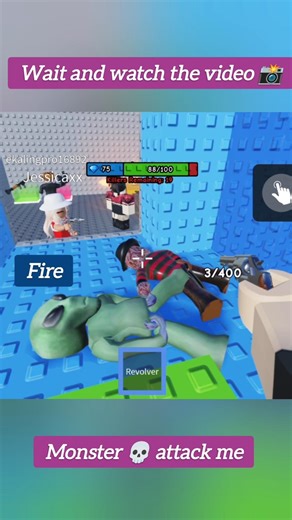 Roblox Monster Attack: Survival Mode ON! 🔥 #Shorts #roblox #gaming