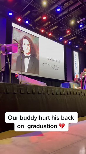 He’s okay guys don’t worry 💕 #InTheHeightsChallenge #FriendsReunion #brokeback #fypシ #fypdoesntwork