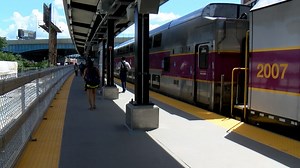 New platform, pedestrian bridge open at Union Station