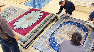 2.1K views · 22 reactions | 4x6ft Handmade silk carpets from Yilong were delivered to our customer. My factory produces 25,000 square feet handmade silk carpets per month. #orientalrug #orientalcarpet #yilongcarpet | Henan Yilong Carpet Co., Ltd. | Facebook