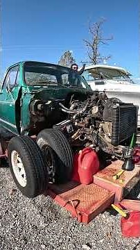 Lets start up my 1979 Chevy C10 #squarebody #chevyc10 #junkyard #projectcar