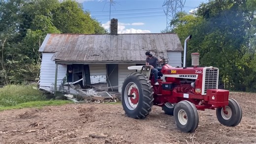 He tried to demolish a house with a tractor - it immediately broke