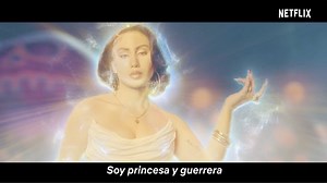 La fabulosa colombiana Kali Uchis canta en este videoclip su imperdible tema “Si debe ser es mi deber” para 'Maya y los tres'. 👑💪🏾 La historia ya disponible, y la canción está aquí para bailar 💃🏻 | Netflix