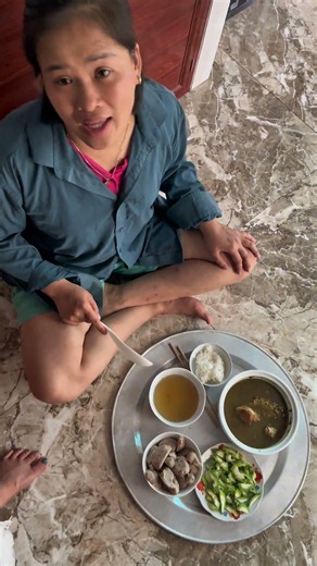 con giun séo mãi cũng quẳn #hangxombaton