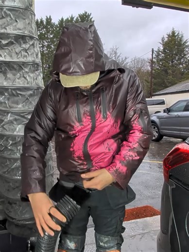 Color Changing Waterproof Jacket - Mind-Blowing Transformation