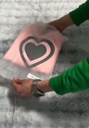 Cartoon Print Outfit - Casual Spring & Autumn Set #AdamAndElea Stylish, comfy & fun! This adorable 2-piece set for girls features a cute cartoon print sweatshirt with drop shoulders and matching elastic waist pants. Perfect for spring & autumn - ideal for school, playtime, or casual outings. A must-have for every little fashionista! Order now and give her the perfect everyday outfit! #KidsFashion #GirlsOutfit #KidsStyle #KindrKlamotten # girls 2 piece outfit, cartoon print kids set, girls sweats