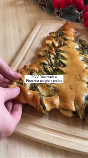 Vego Composter on Instagram: "This has got to be one of our favorite holiday recipes we've made so far and we composted any spinach/artichoke scraps that didn't make the cut! 🎄 1️⃣ Start with store-bought dough 2️⃣ Fill it with a creamy mix of spinach, artichokes, garlic, your favorite spices, and cheese 3️⃣ Shape it into a tree and bake. 4️⃣ Top it with butter or your favorite flavored spread to elevate it a step further. It’ll taste even better if your spinach or garlic came straight from you