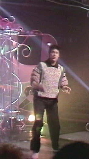 Shakin' Stevens - Merry Christmas Everyone (Top Of The Pop, 1985)