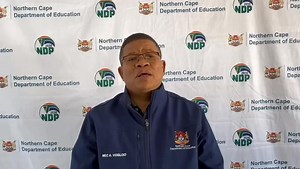 UPINGTON: NORTHERN CAPE EDUCATION PLACES 'BLACKFACE' TEACHER ON LEAVE After an alleged blackface incident which might be construed as racism, an Upington teacher has been placed on precautionary leave. The MEC for Education in the Northern Cape, Abraham Vosloo, promises an independent investigation. In a press statement, the Northern Cape Department of Education expressed regret that Duineveld High School is once again the subject of an alleged racism incident. “It is deeply regrettable that we 