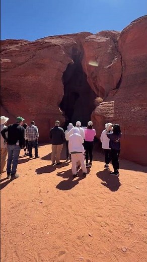 #travel At the Entrance of Upper Antelope Canyon — Anticipation Builds Before.