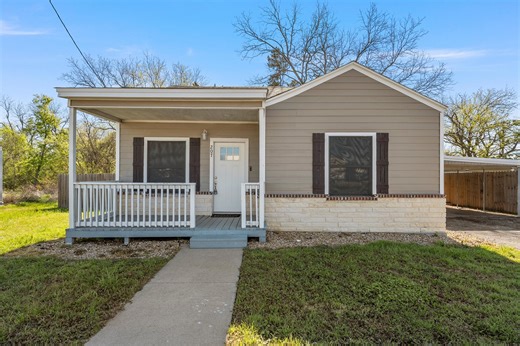 207 N Commerce, Bremond, TX 76629 - MLS 23400536 - Coldwell Banker