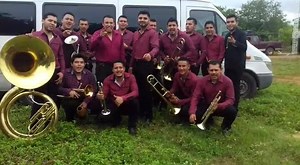 Por qué tú te lo mereces hoy hoy es el gran día tepuzhuacan se viste de gala una ves más., empezamos a las 4 de la tarde asta 4 de la mañana., hagamos historia juntos tienes que ser parte de ella recuerda la preventa se recoge de los lugares a las 10 am de el domingo aprovéchala., | Banda R-15 Del Korita González Oficial | Facebook