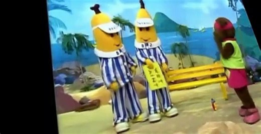 Bananas in Pyjamas E016 - Wet Paint