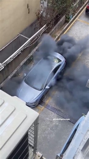 Electric Vehicle Info on Instagram: "🚨 A video from China is going viral showing a Feifan (Rising) ER6 electric car catching fire and exploding within seconds. The clip, shared by @intelligencego, shows smoke coming from the battery area before a sudden blast. Authorities in China are still checking what caused the fire. Incidents like this often reopen talks about EV battery safety in the country. #EV #Cars #fires #incident #evfire #electriccar #china🇨🇳 #electricvehicle"
