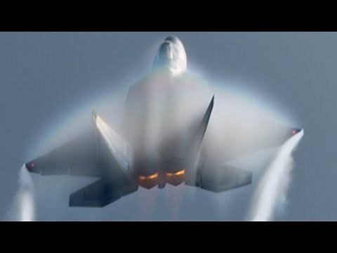 Extremely Close F22 Raptor Flyby
