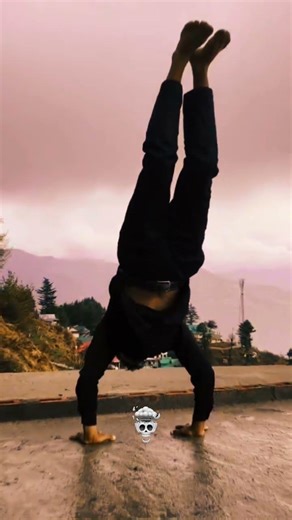 Handstand + push up Challenge #fitness #calisthenics #gymlife #workout