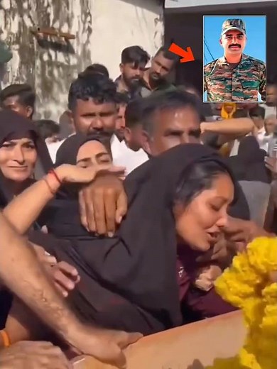 Train में ARMY जवान को शहीद कर दिया 😥 #indian #army #train