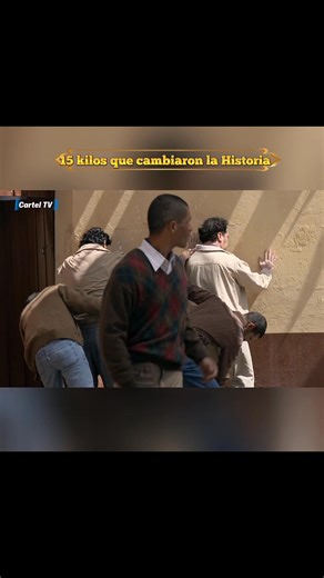 2.4M views · 68K reactions |  “Pablo Escobar y Gonzalo llegan a Ecuador: el inicio de un gran negocio” Pablo y Gonzalo cruzan la frontera hacia Ecuador para comprar 15 kilos de pasta de coca, un paso clave para procesarla en Colombia.  #ElPatronDelMal #PabloEscobar #colombia #ecuador #negocios #seriesqueenganchan #SerieRecomendada | Cartel TV | Facebook