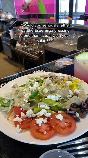 Exploring the Delicious Mellow Mushroom Salad Dressing