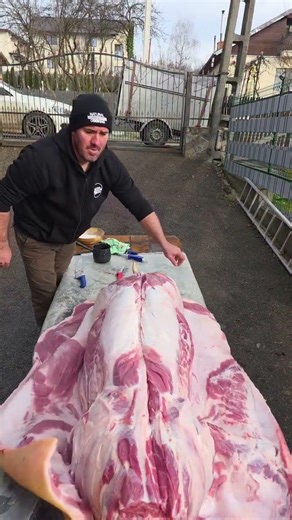 Fast & Clean Pig Skinning Process | Master Butchery Techniques