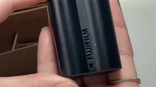 富士相机新品发布，影像体验再升级，搭载先进对焦系统与高画质传感器，记录生活每一刻精彩瞬间。